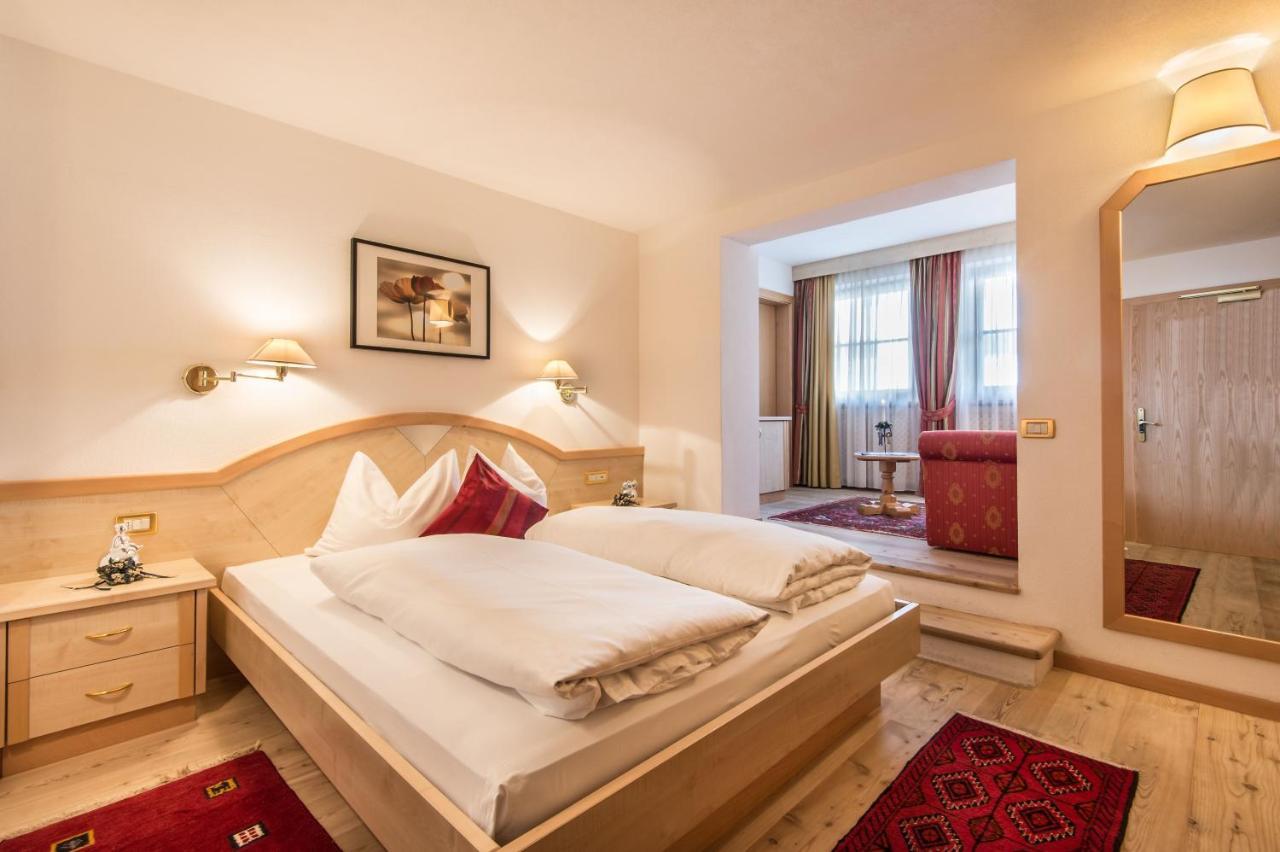 לה וילה Hotel Ciasa Tama מראה חיצוני תמונה